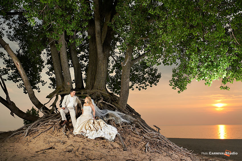 beach wedding photography and ivory dress
